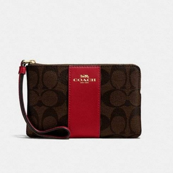 Coach Handbags - 💥🆕️Coach Corner Zip Wristlet In Signature Canvas
